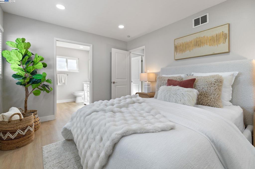 SUNSET EAST - Residential