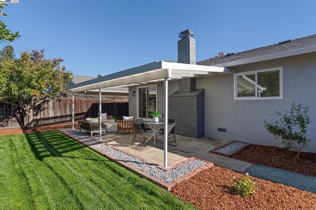 SUNSET EAST - Residential