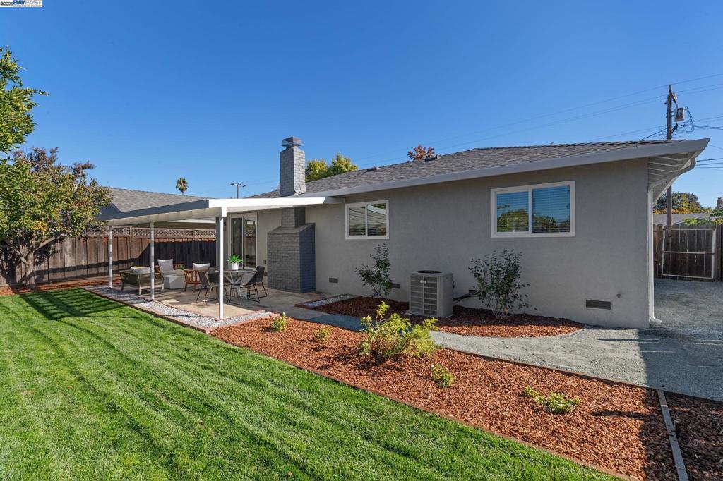 SUNSET EAST - Residential