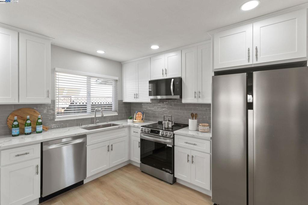 SUNSET EAST - Residential