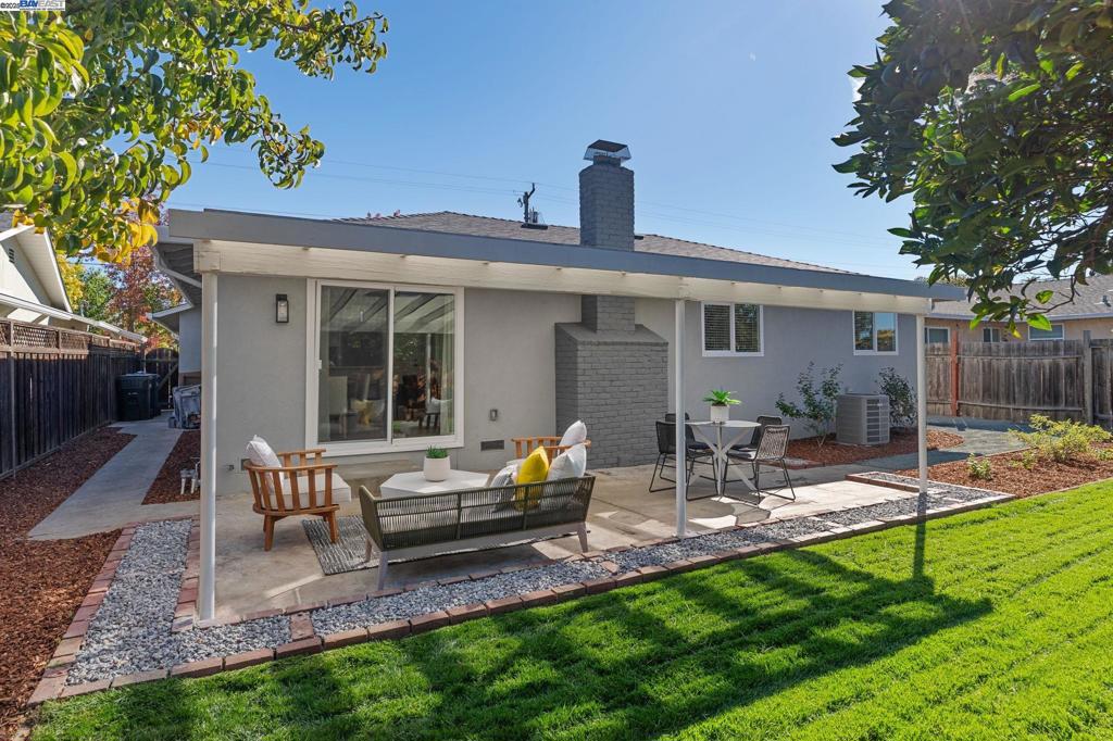 SUNSET EAST - Residential