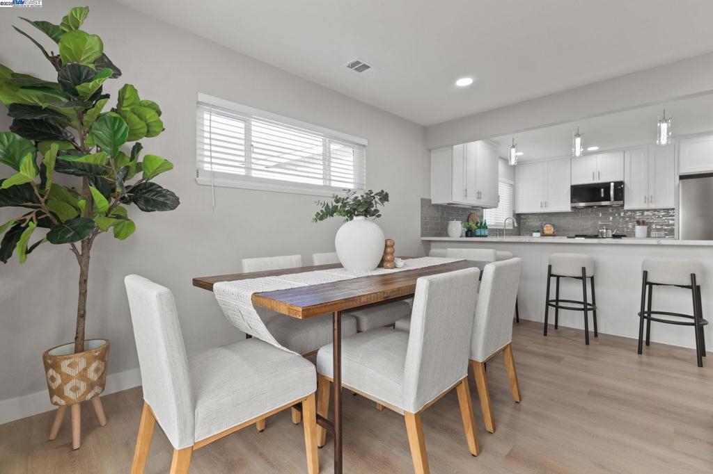 SUNSET EAST - Residential