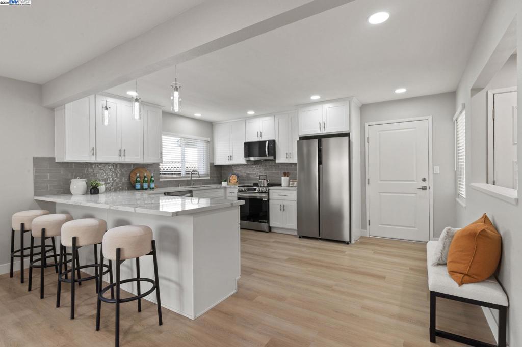 SUNSET EAST - Residential