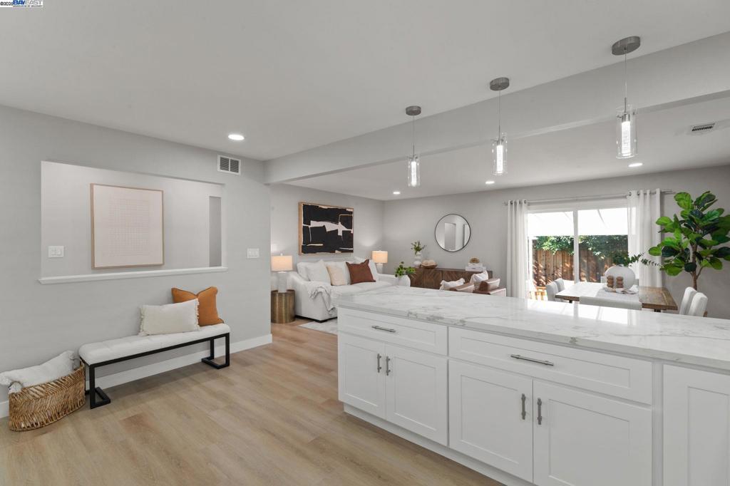 SUNSET EAST - Residential