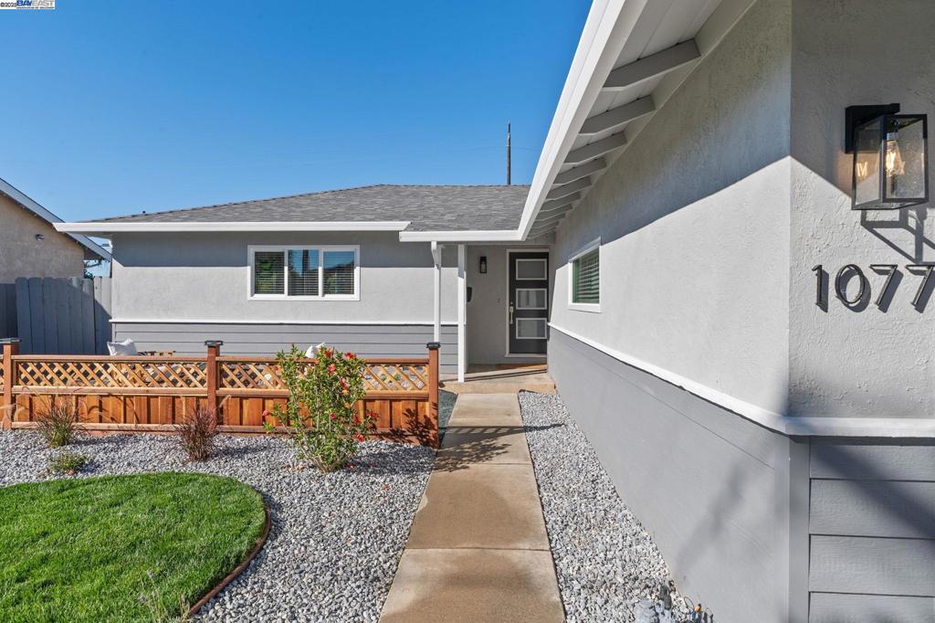 SUNSET EAST - Residential