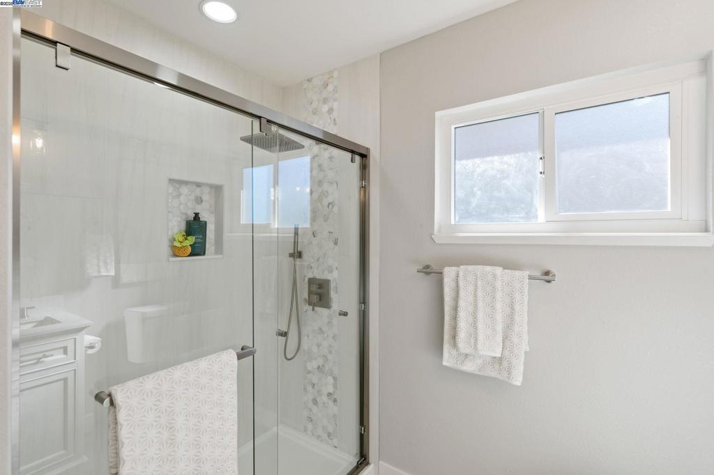 SUNSET EAST - Residential