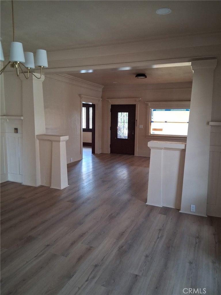 1842 W 43rd Place
