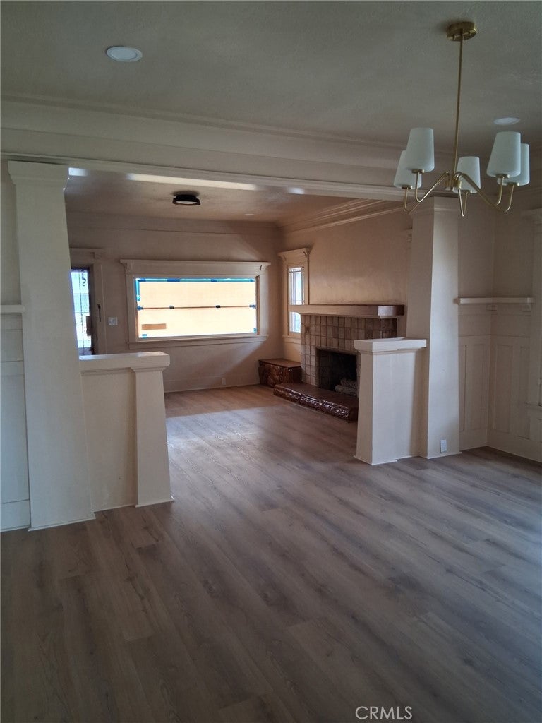 1842 W 43rd Place