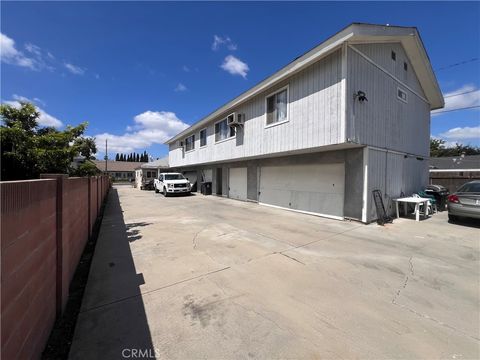 1911 Cypress Santa Ana CA 92707