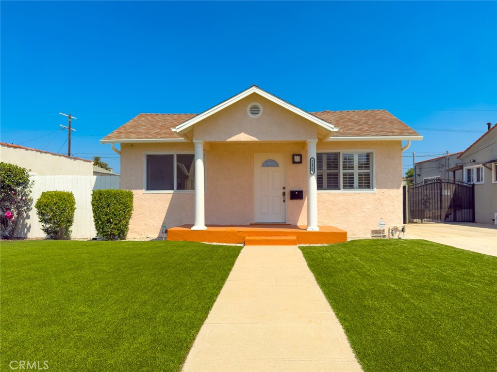 Welcome to 2429 W 73rd Street — a rare opportunity in the heart of Los Angeles! This charming property is legally zoned as a duplex (LAR2) but currently functions as a spacious 3-bedroom, 2-bathroom single-family residence, offering the best of both worlds. Nestled on a generous 6,700 sq ft lot, this home boasts approximately 1,236 sq ft of living space and blends timeless 1920s architecture with flexible modern-day functionality. Freshly painted, covered in white walls to enhance the light and bright ambiance and a new garage door. The A/C has been recently purchased too!
Whether you're looking for a multi-generational living setup, an investment property with future duplex potential, or simply a spacious single-family home, this property checks all the boxes. The original duplex configuration remains preserved within the structure, offering the ability to restore or reconfigure to suit your needs. Enjoy the convenience of ample lot space, potential for additional income, or redevelopment under its favorable LAR2 zoning.
Located near major freeways, schools, shopping, and the fabulous SOFI stadium (just in time for the upcoming Olympics) this residence provides excellent accessibility while remaining tucked into a quiet residential pocket. An ideal opportunity for owner-occupants, investors, or developers looking to maximize value.
Don’t miss this unique, value-rich offering with upside potential in a strong rental market!