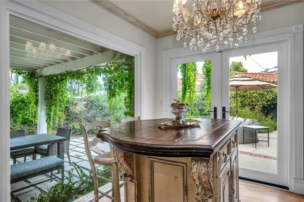 Woodland Hills, California 91364, United States, 3 Bedrooms Bedrooms, ,2 BathroomsBathrooms,Residential,Active,193599