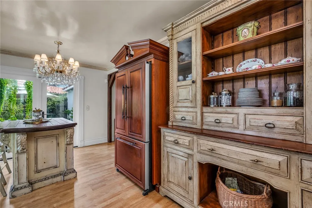 Woodland Hills, California 91364, United States, 3 Bedrooms Bedrooms, ,2 BathroomsBathrooms,Residential,Active,193599