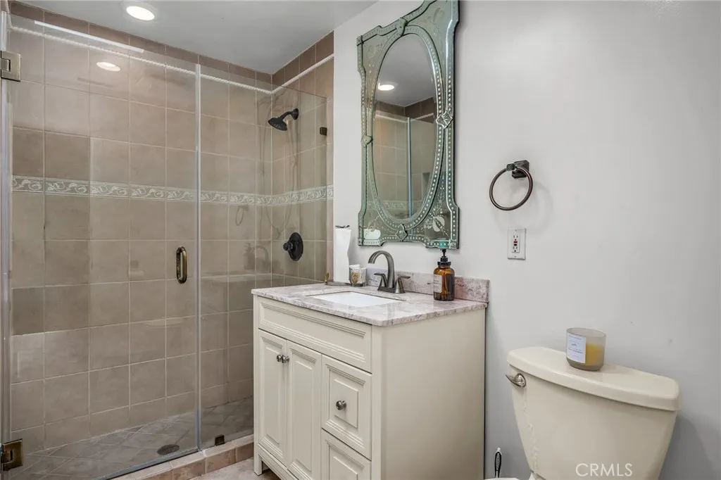 Woodland Hills, California 91364, United States, 3 Bedrooms Bedrooms, ,2 BathroomsBathrooms,Residential,Active,193599