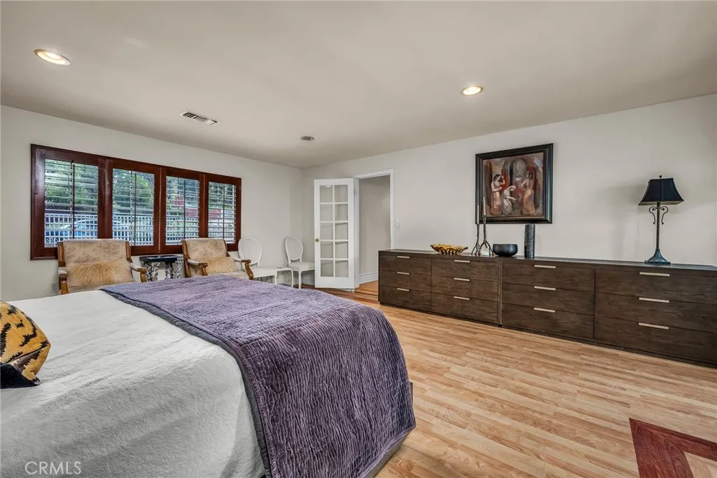 Woodland Hills, California 91364, United States, 3 Bedrooms Bedrooms, ,2 BathroomsBathrooms,Residential,Active,193599