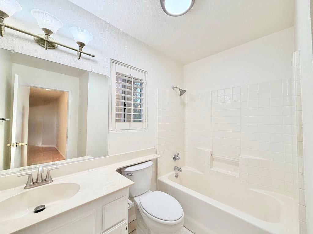 79220 Laurie Court