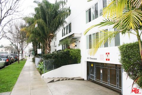 Photo of 304 S Elm Drive #303, Beverly Hills, CA 90212 (MLS # 26818011)