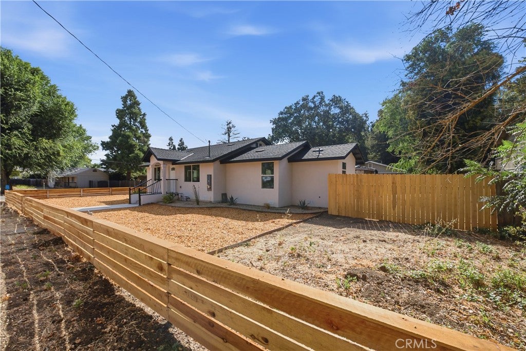 5345 Capistrano