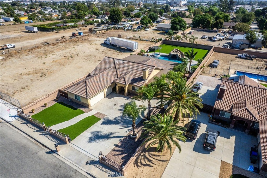 18369 El Molino Street