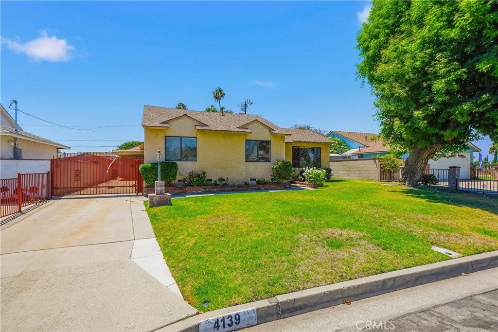 4139 N Ellen