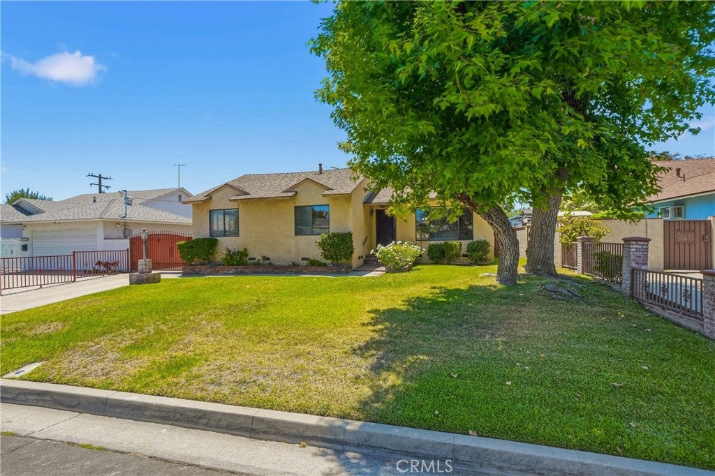4139 N Ellen
