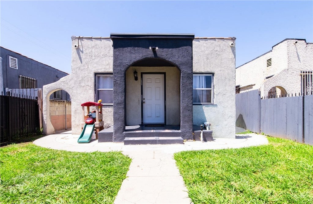 1455 W 60th Street, Los Angeles CA 90047