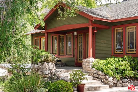 Photo of 10610 Pinyon Avenue, Tujunga, CA 91042 (MLS # 26808813)