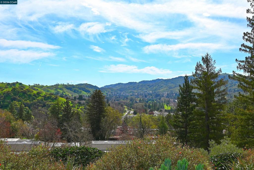 2100 2100 Golden Rain Rd 5