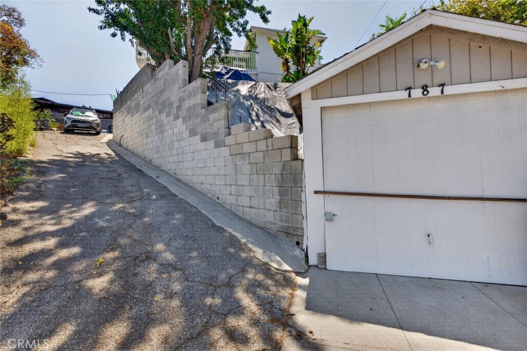 787 Terrace 49 Ter, Los Angeles CA 90042