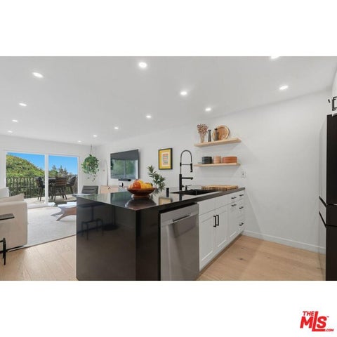 Photo of 1230 Horn Avenue #305, West Hollywood, CA 90069 (MLS # 26989423)