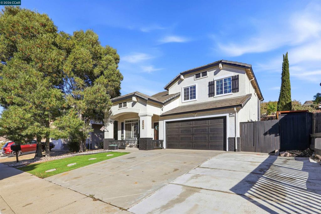 2348 Woodhill Dr
