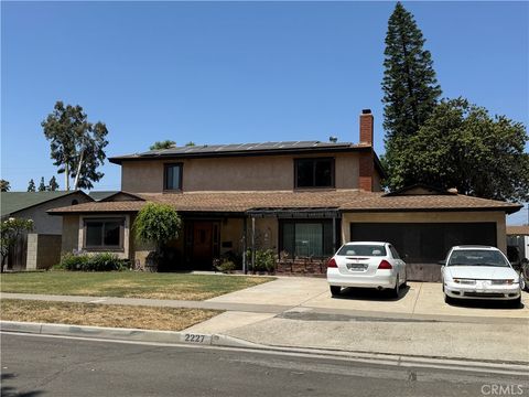 2227 S Atlanta Anaheim CA 92802