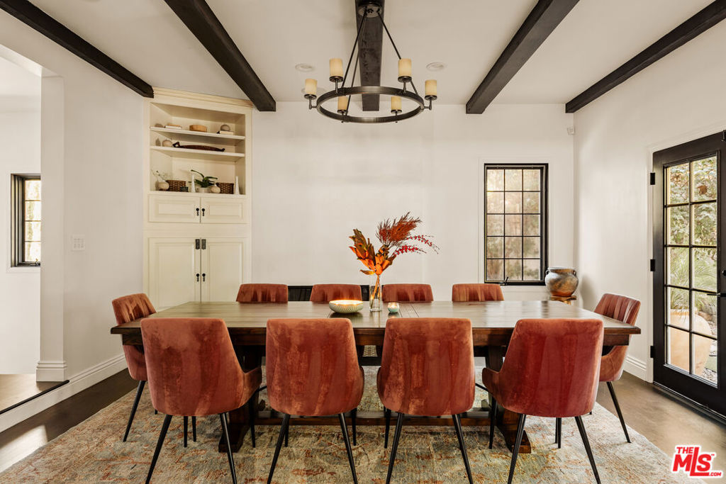 1110 N Beverly Glen Boulevard