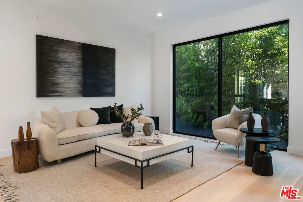 Photo of 2915 Avenel Terrace, Los Angeles, CA 90039 (MLS # 26668505)