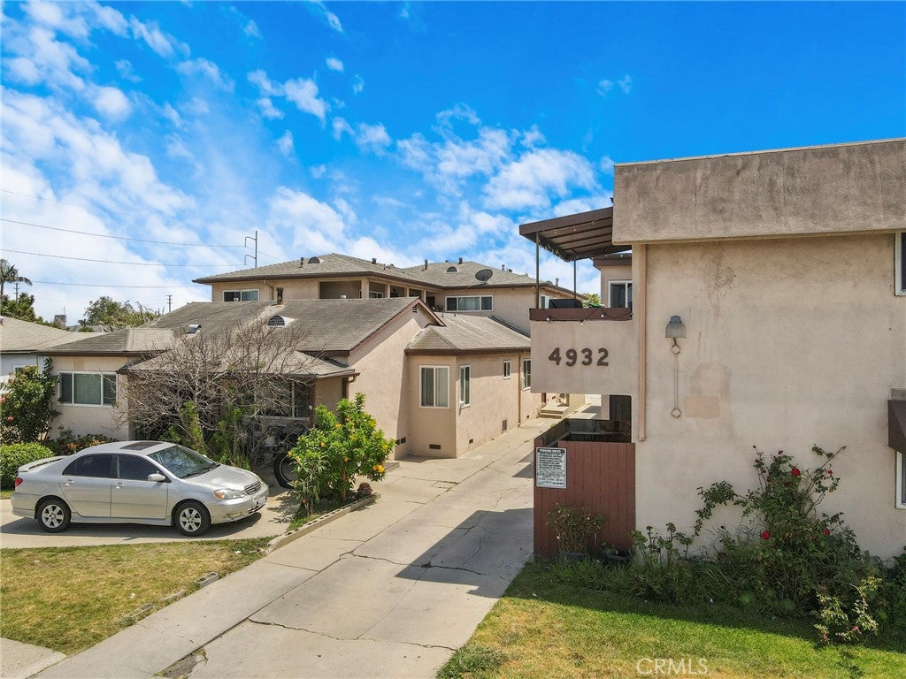 4928 Lennox