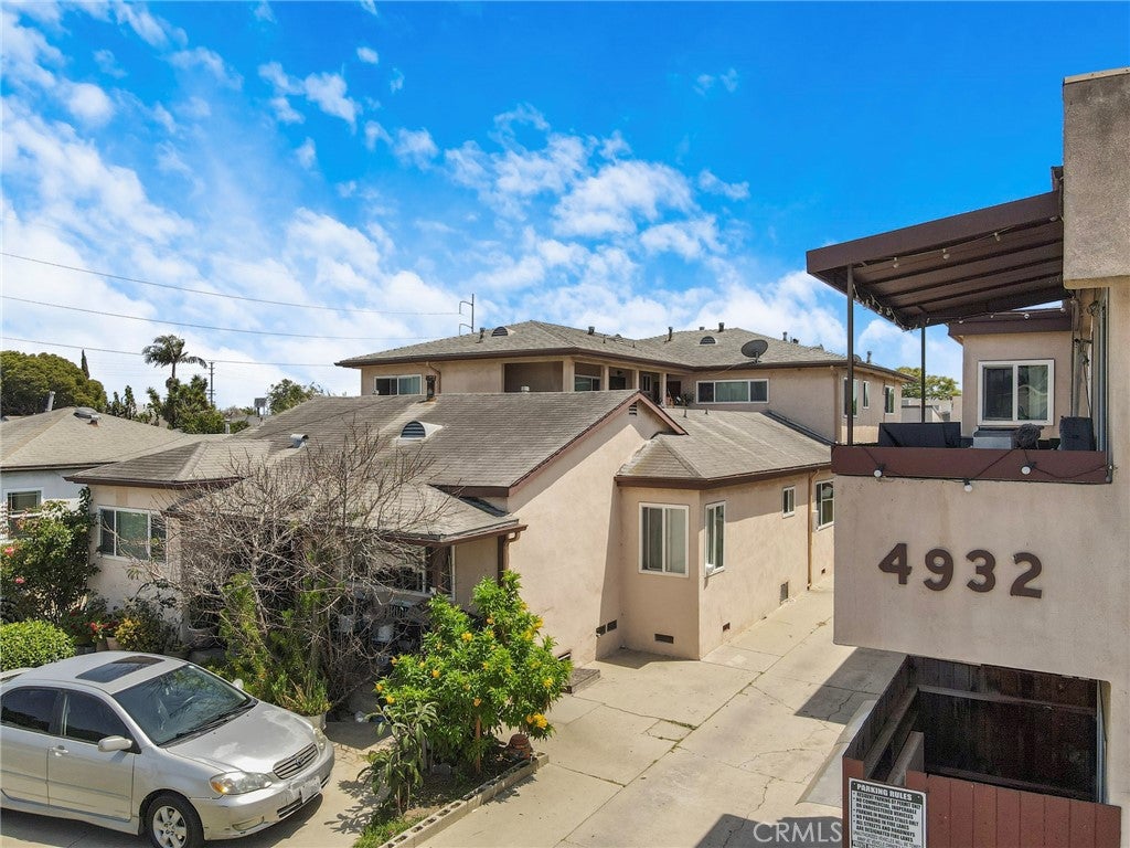 4928 Lennox