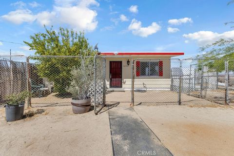 Photo of 66560 Cottonwood DR, Joshua Tree, CA 92277 (MLS # SW26095994)
