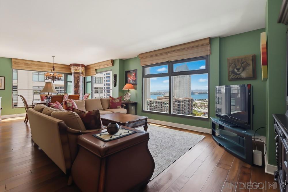 645 Front Street 1806