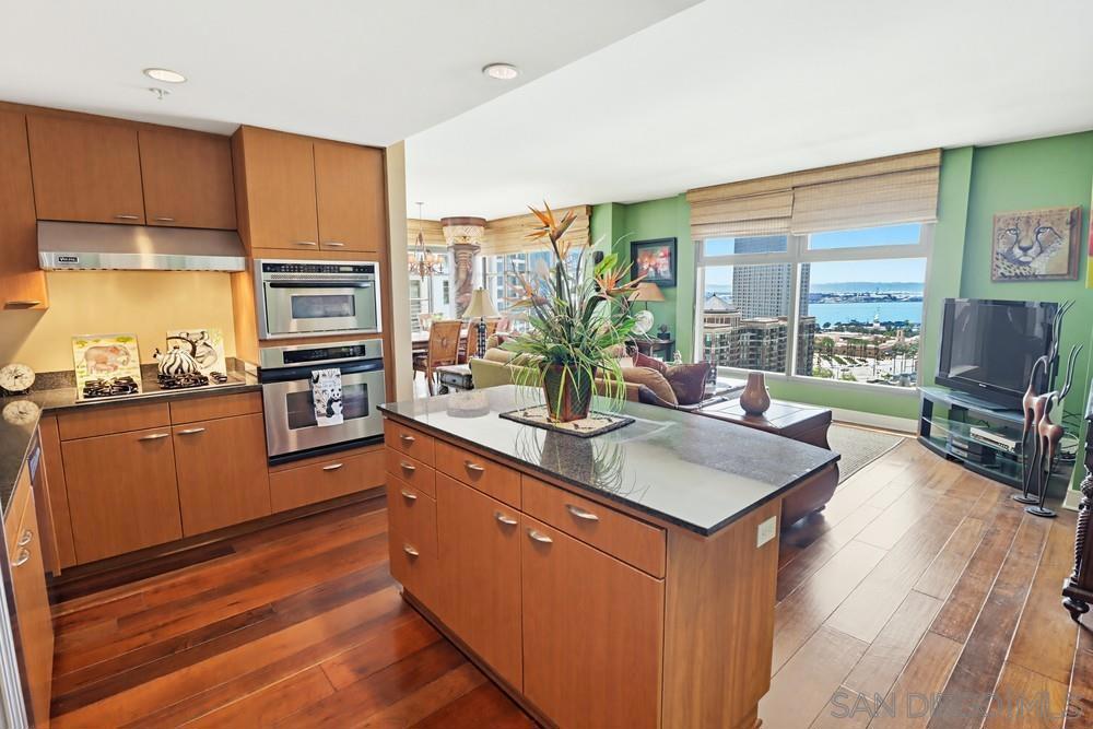 645 Front Street 1806