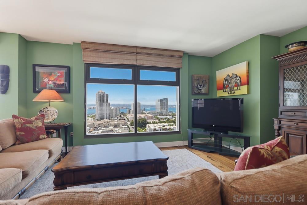 645 Front Street 1806