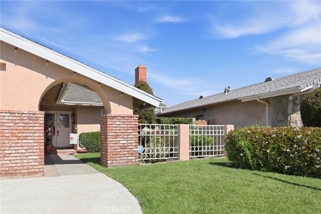 4549 Birchwood