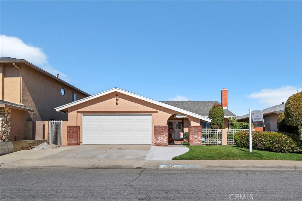 4549 Birchwood Ave