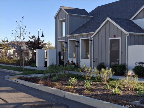 Tiny photo for 10776 Telegraph Road, Ventura, CA 93004 (MLS # SR26204038)