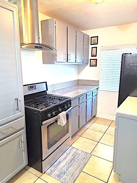 3704 E Wymore