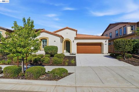 Photo of 2542 Azalea Ave AVE, Tracy, CA 95376 (MLS # 41133827)