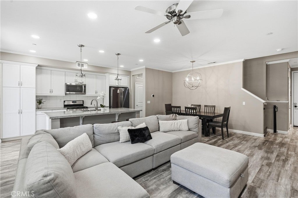 22077 Barrington