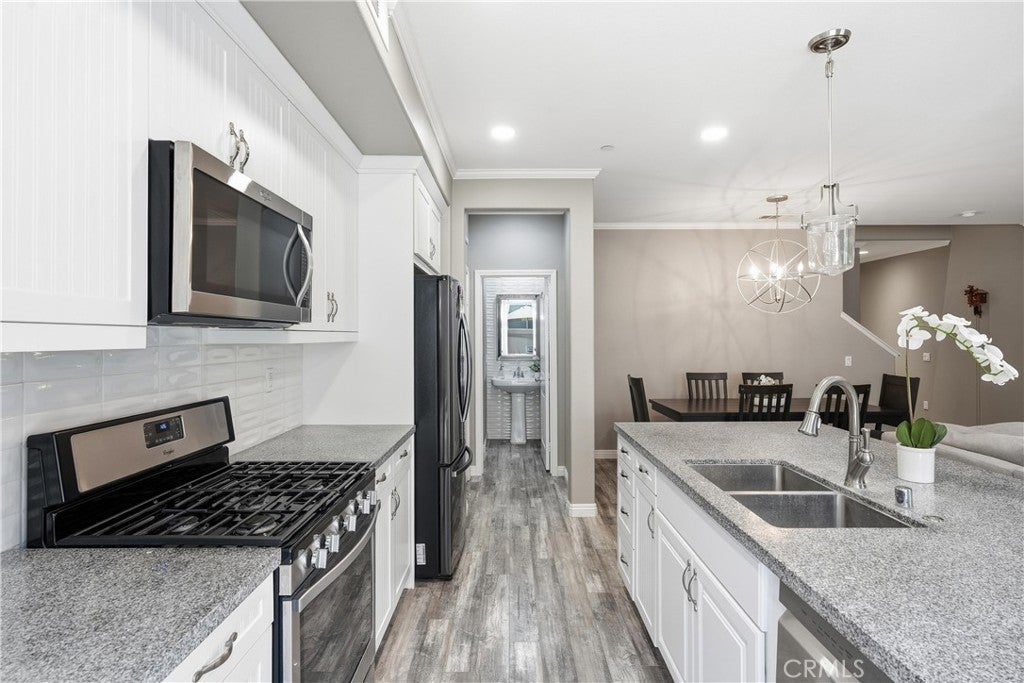 22077 Barrington