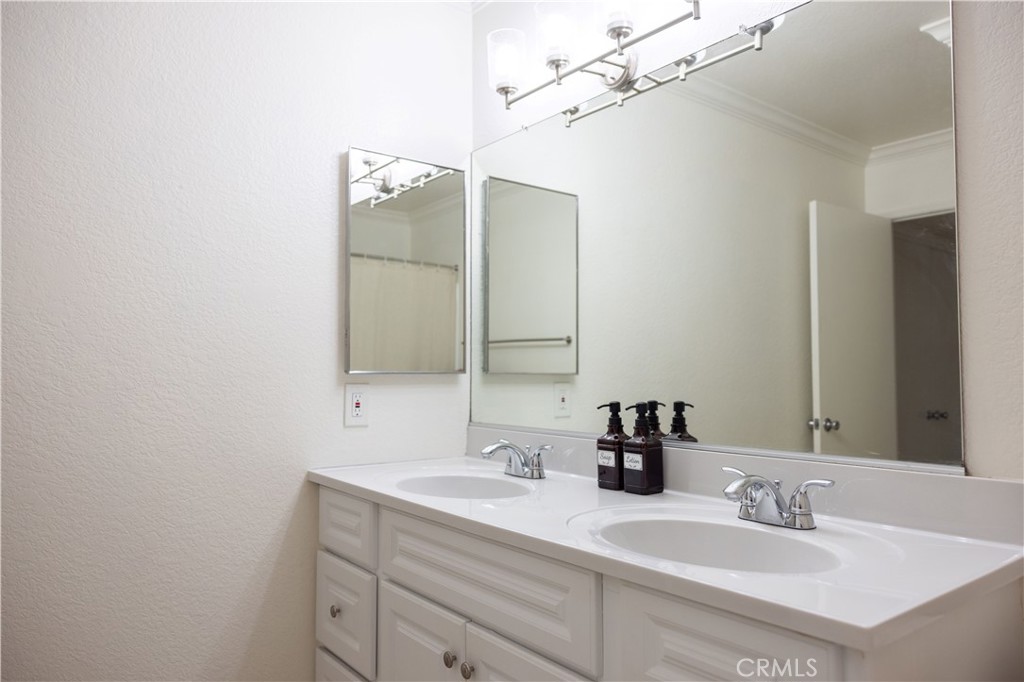 benchmark villas - Residential