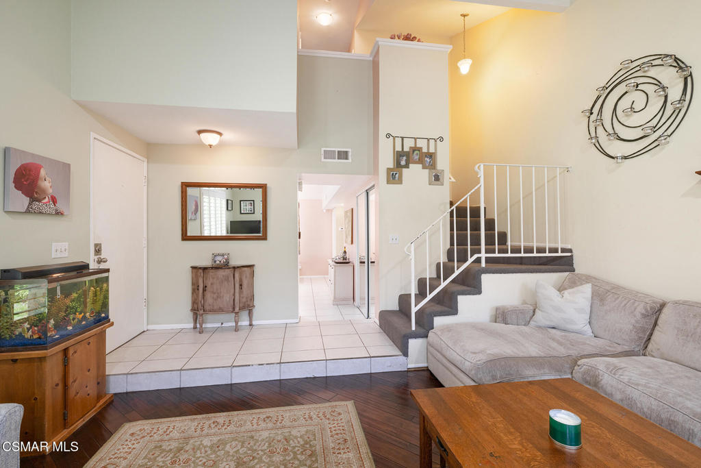 Properties 4 27564 Rondell Street