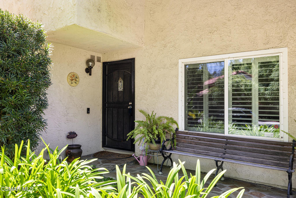 Properties 1 27564 Rondell Street