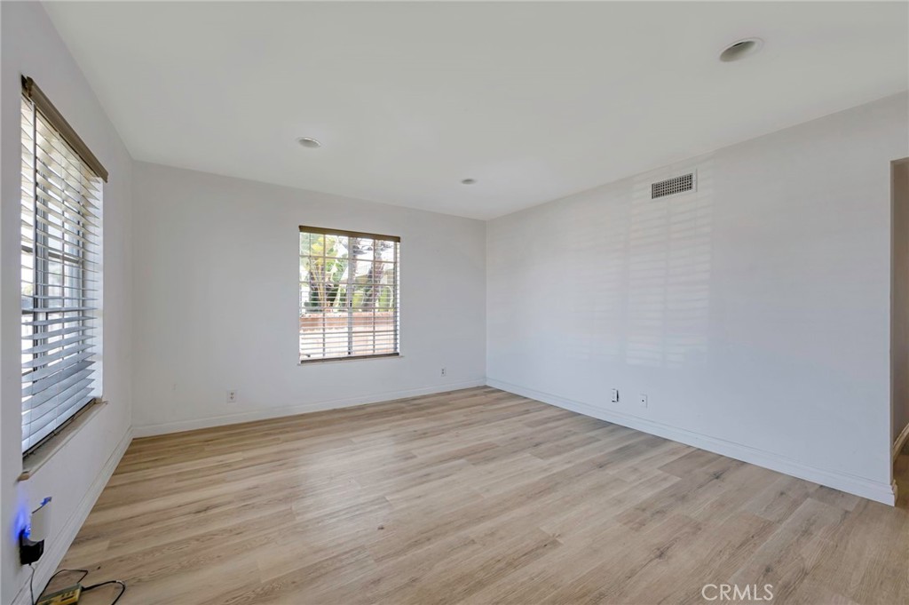 19342 salmon lane